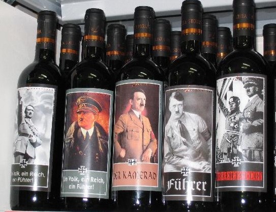  ETICHETTE con effige di HITLER a Verona