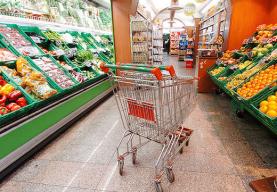 I vini che gli italiani amano al supermercato: chi cresce nella gdo
