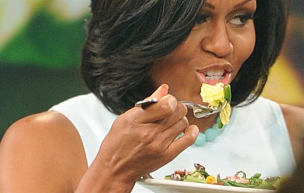 Happy birthday Michelle: Obama la festeggia al ristorante italiano