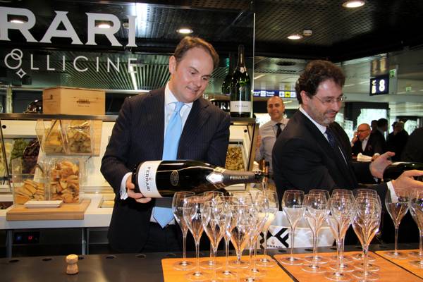 A Fiumicino: vini Made in Italy e piatti tipici regionali al Ferrari spazio bollicine