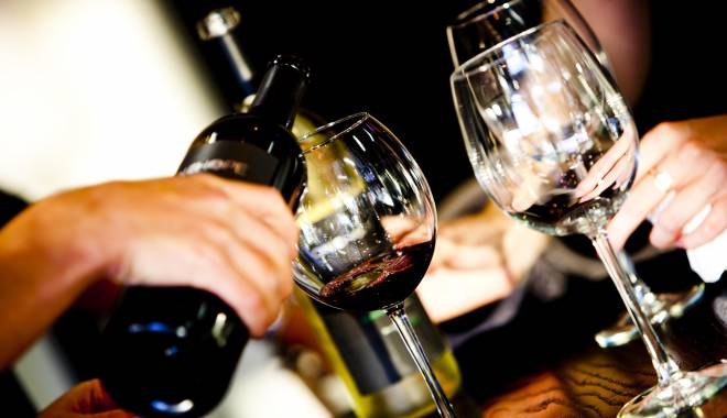 WINE.COM: l'Italia del vino si difende bene nella top 100 del grande sito