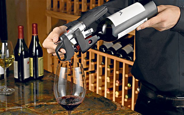 Lanciato il cavatappi Coravin: bere vino senza aprire la bottiglia