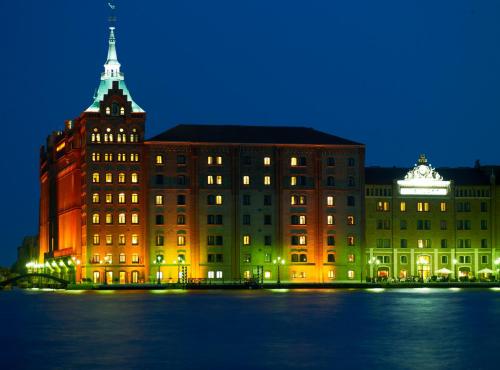 Nuovo presidio Prosecco Doc nell' Hilton Molino Stucky a Venezia