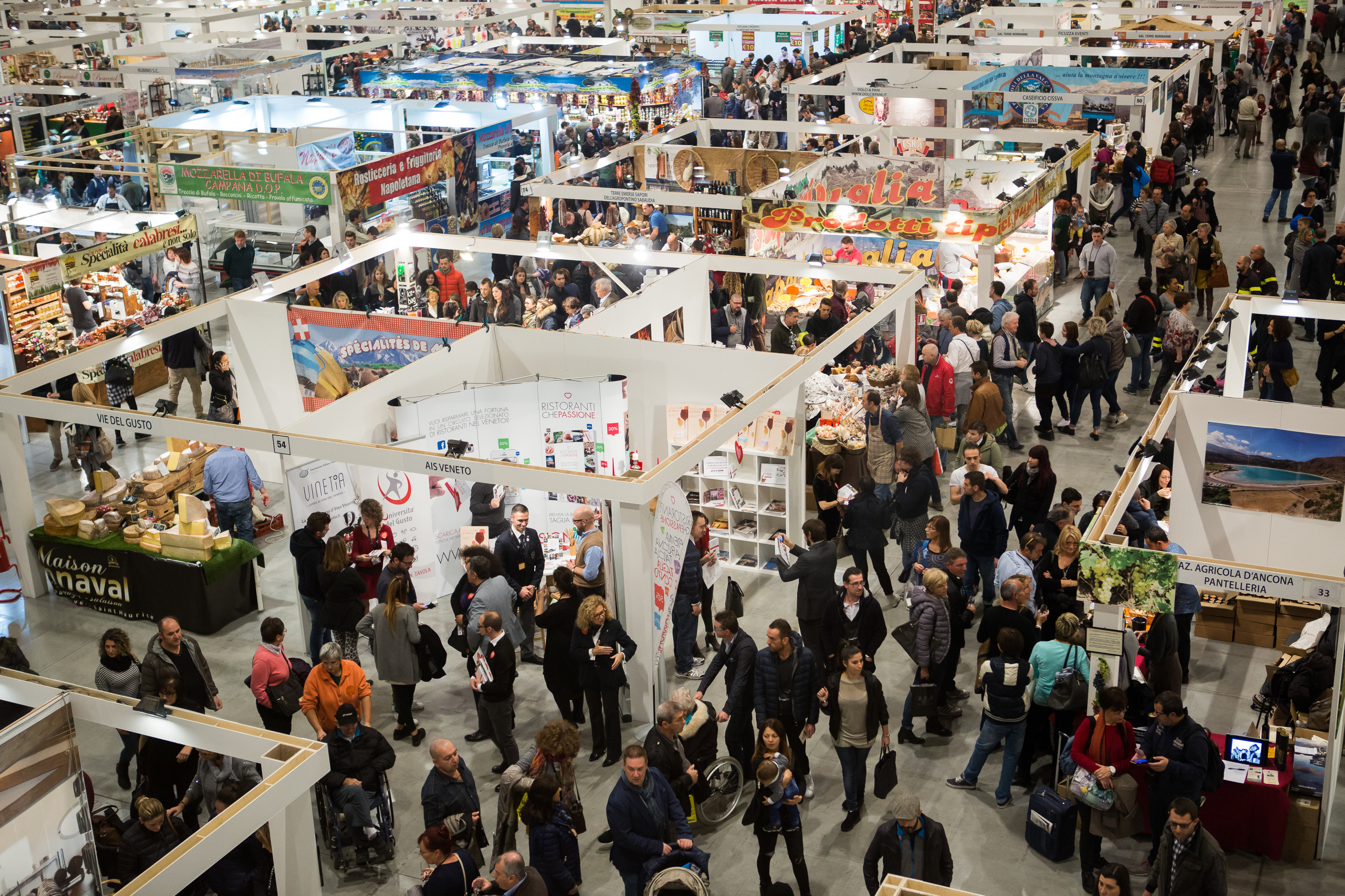 COSMOFOOD CONTINUA A CRESCERE: 20% DI PRESENZE IN PIÙ
