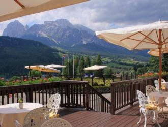 Terrazza con vista Tofane Miramonti Majestic Grand Hotel di Cortina d’Ampezzo 