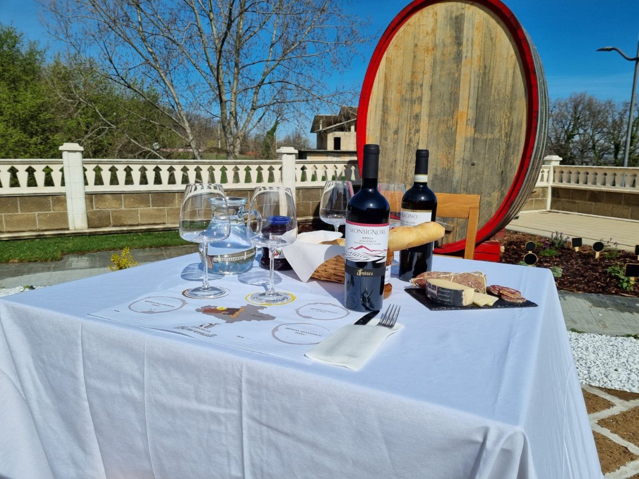 Aminea Winery lancia i wine tour primaverili con trekking in vigna e pic nic in terrazza