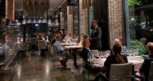Villa Saletta Tour con importanti firme del mondo del vino in alcuni tra i più apprezzati ristoranti italiani