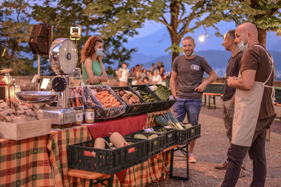 Vallagarina in festa per La Vigna Eccellente...ed è subito Isera Trentino, enogastronomia.