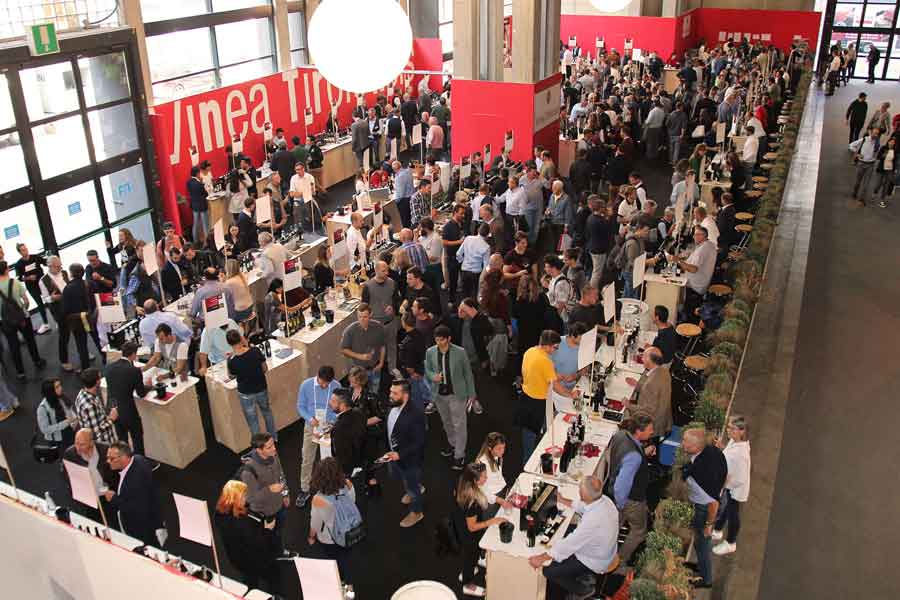 Vinea Tirolensis 2022: „Generationen am Weinhof“  am 19. und 20. Oktober 2022 auf der Messe „Hotel“