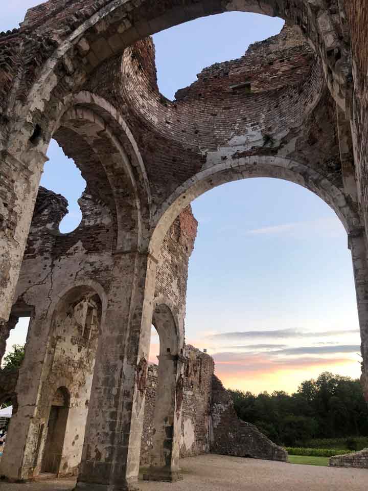 CORSO DI GALATEO ALL'ABBAZIA DI SANT'EUSTACHIO