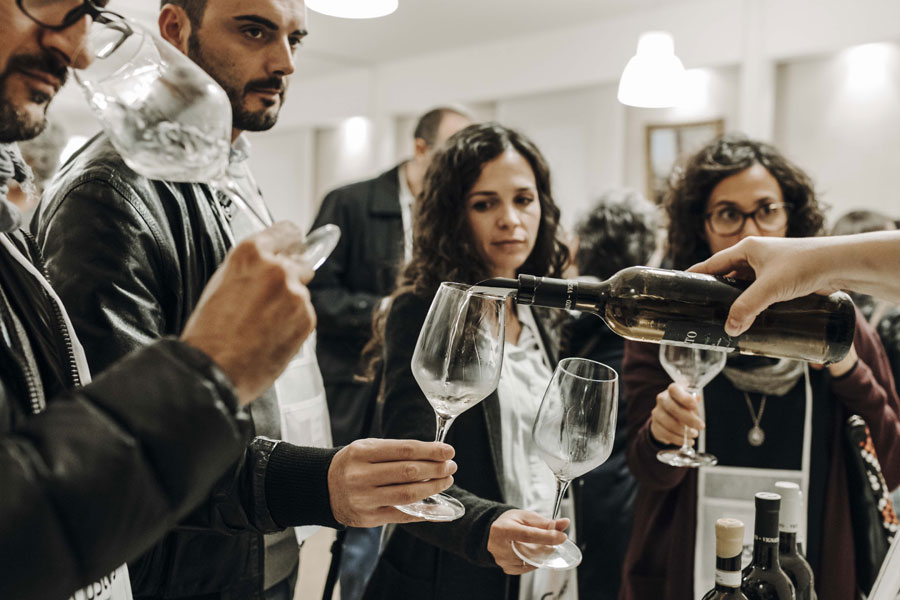 Gustus - Vini e Sapori di Vicenza 2025, al via le prevendite per banchi d'assaggio e WineLab